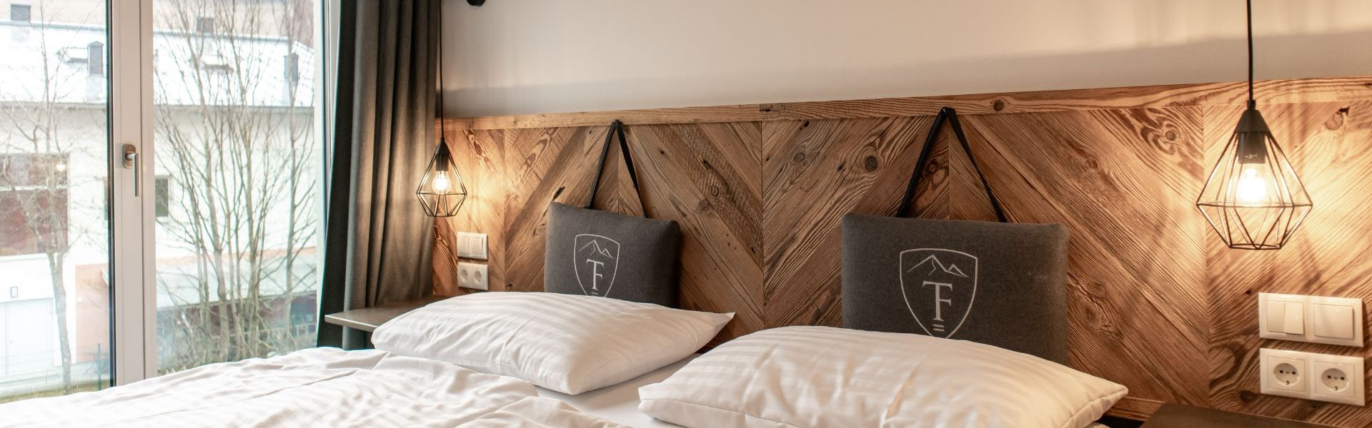 Schlafzimmer 24 by AvenidA